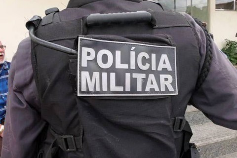 Durante patrulhamento, Polícia Militar prende homem com mandado de prisão no bairro Remanso em Cruzeiro do Sul
