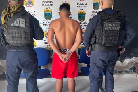 PM recupera objetos furtados e prende suspeito com drogas em Marechal Thaumaturgo